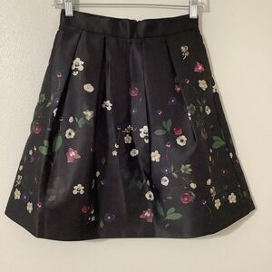 H&M Black Floral Preppy Academic Satin Dark Fairy Pleated Mini Skirt Size 4
